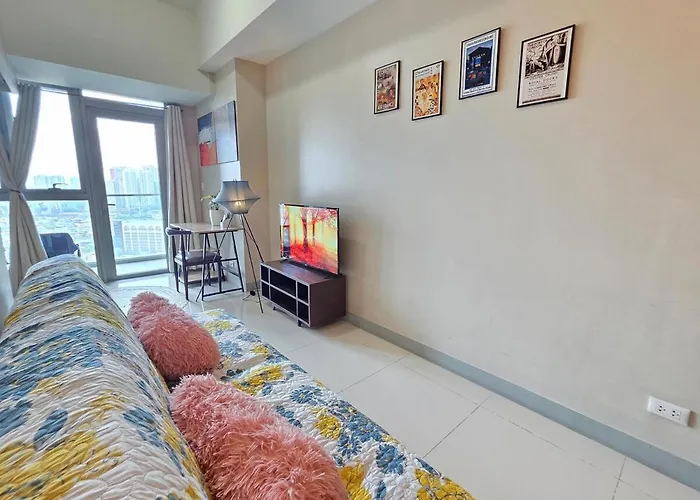 Uptown Parksuites King Close To Uptown Malls Grand Hyatt Mitsukoshi St Lukes *