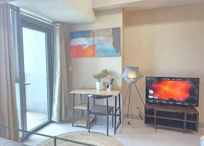 Uptown Parksuites King Close To Uptown Malls Grand Hyatt Mitsukoshi St Lukes * Manila